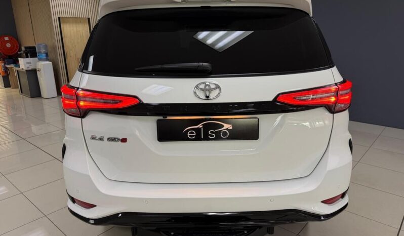 
								2025 Toyota Fortuner 2.4GD-6 R/B Auto full									
