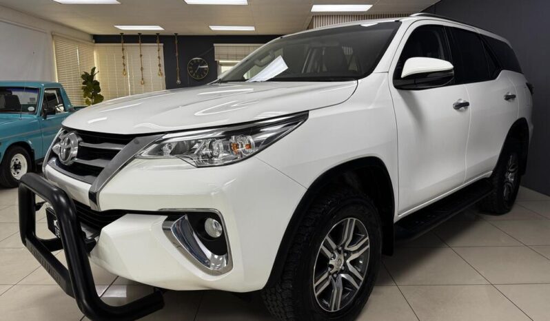 
								2019 Toyota Fortuner 2.4GD-6 R/B Auto full									