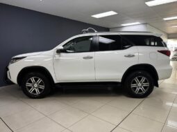 
										2019 Toyota Fortuner 2.4GD-6 R/B Auto full									