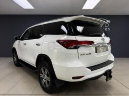 
										2019 Toyota Fortuner 2.4GD-6 R/B Auto full									