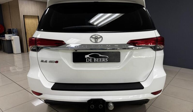 
								2019 Toyota Fortuner 2.4GD-6 R/B Auto full									