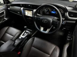 
										2019 Toyota Fortuner 2.4GD-6 R/B Auto full									