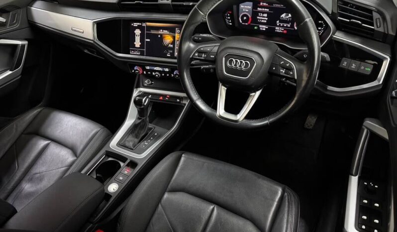 
								2019 Audi Q3 35 TFSI S Tronic full									