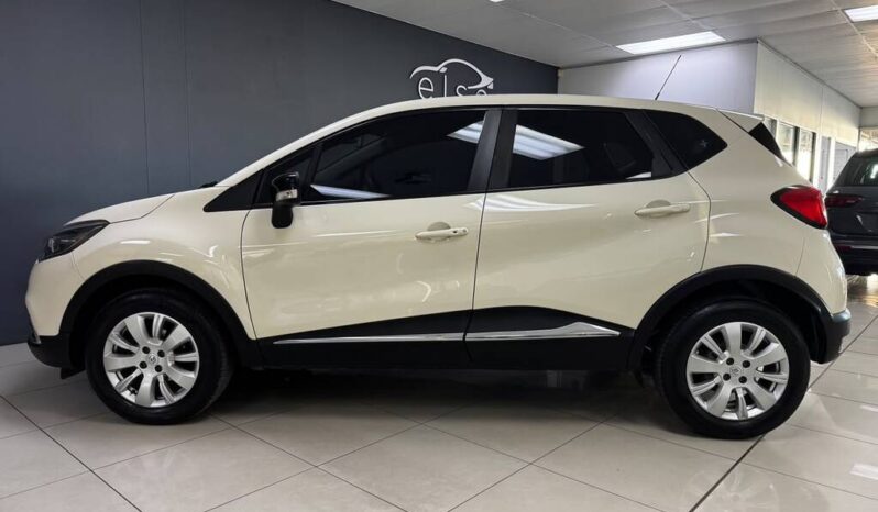
								2017 Renault Captur 900T Expression 5dr (66kw) full									