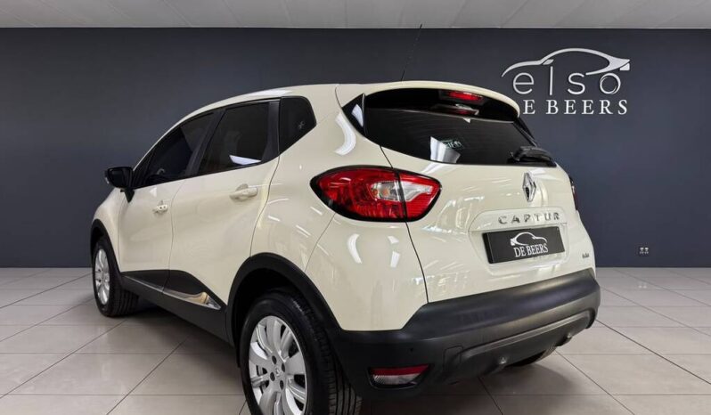 
								2017 Renault Captur 900T Expression 5dr (66kw) full									