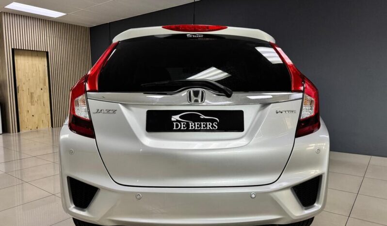 
								2016 Honda Jazz 1.5 Dynamic full									