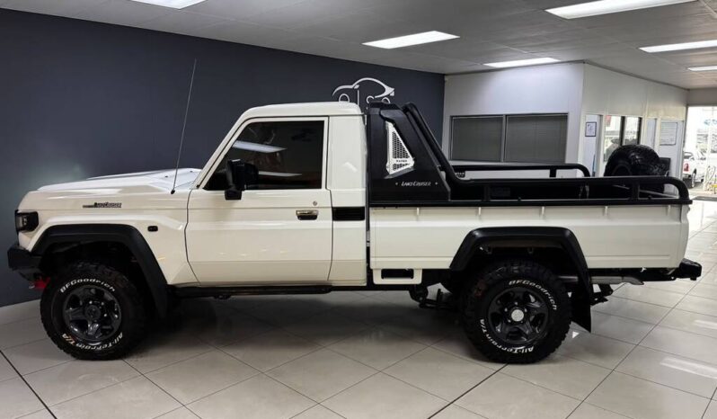 
								2025 Toyota Land Cruiser 79 2.8 GD-6 P/U S/C Auto full									