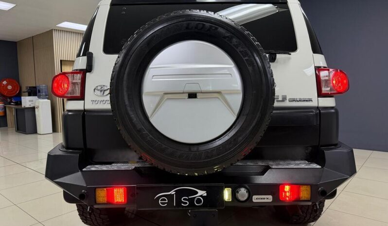 
								2017 Toyota Land Cruiser FJ 4.0 V6 Cruiser full									