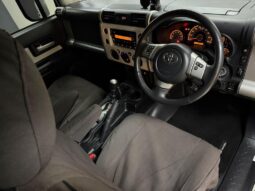 
										2017 Toyota Land Cruiser FJ 4.0 V6 Cruiser full									