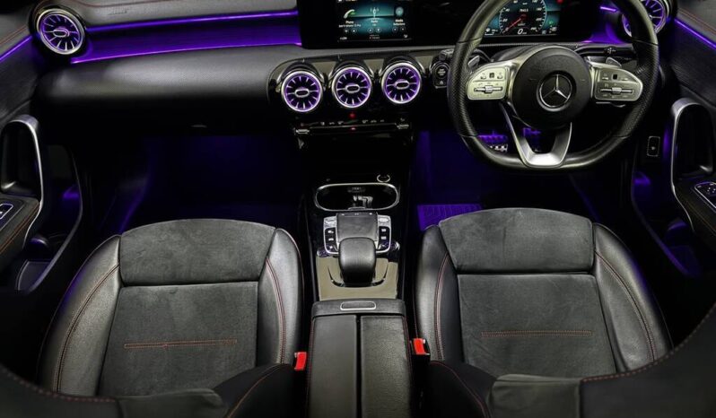 
								2020 Mercedes-Benz Cla200 Auto full									