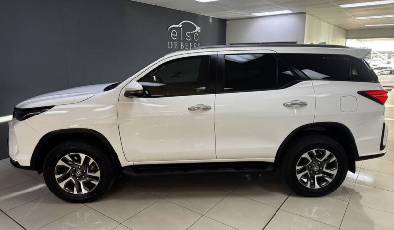 
								2025 Toyota Fortuner 2.4GD-6 4X4 Auto full									