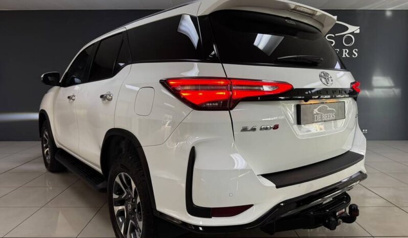 
								2025 Toyota Fortuner 2.4GD-6 4X4 Auto full									
