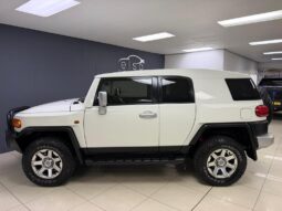 
										2020 Toyota Land Cruiser FJ 4.0 V6 Cruiser full									