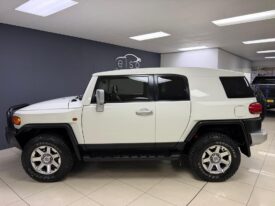 2020 Toyota Land Cruiser FJ 4.0 V6 Cruiser