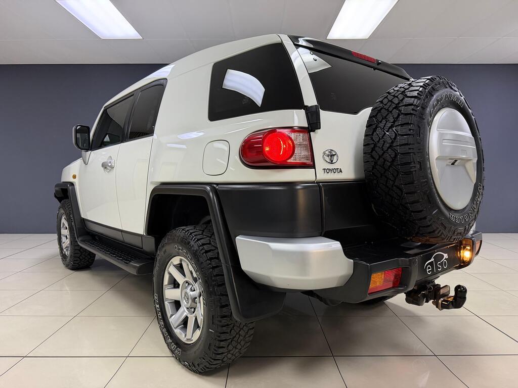 2020 Toyota Land Cruiser FJ 4.0 V6 Cruiser