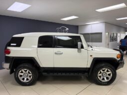 
										2020 Toyota Land Cruiser FJ 4.0 V6 Cruiser full									