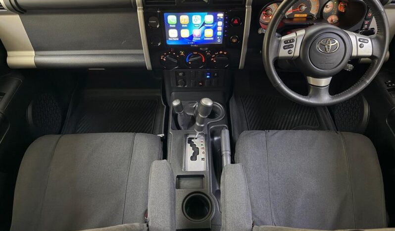 
								2020 Toyota Land Cruiser FJ 4.0 V6 Cruiser full									