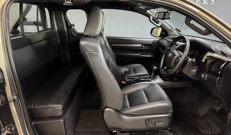 
								2022 Toyota Hilux 2.8 GD-6 Rb Legend 4X4 Auto P/U E/cab full									