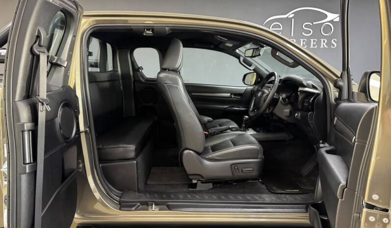 
								2022 Toyota Hilux 2.8 GD-6 Rb Legend 4X4 Auto P/U E/cab full									