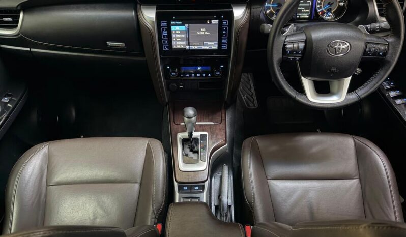 
								2019 Toyota Fortuner 2.8GD-6 R/B Auto full									