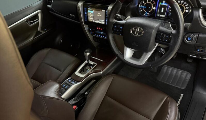 
								2019 Toyota Fortuner 2.8GD-6 R/B Auto full									
