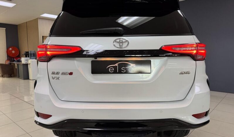 
								2024 Toyota Fortuner 2.8 GD-6 4X4 Vx Auto full									