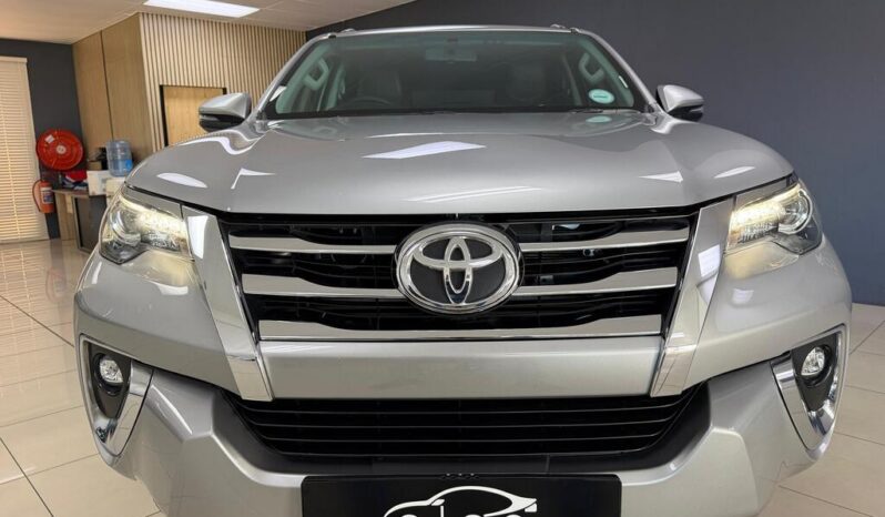 
								2018 Toyota Fortuner 2.8GD-6 R/B Auto full									