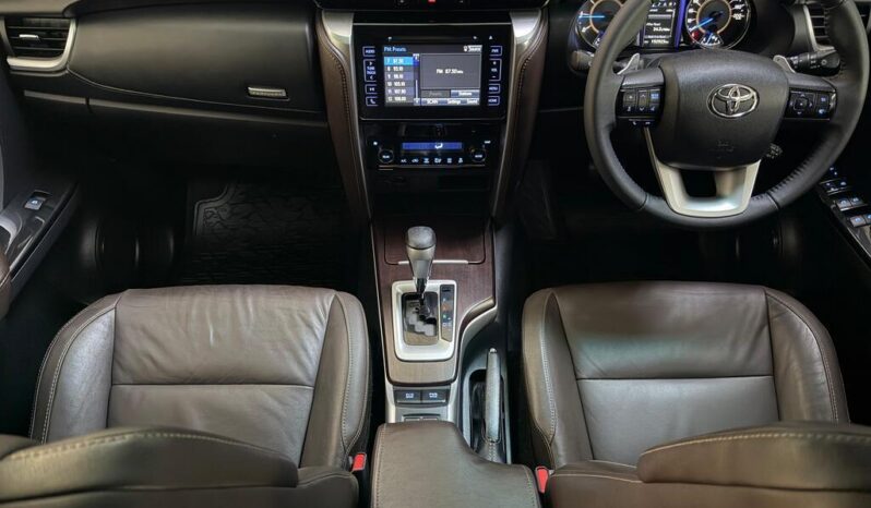 
								2018 Toyota Fortuner 2.8GD-6 R/B Auto full									