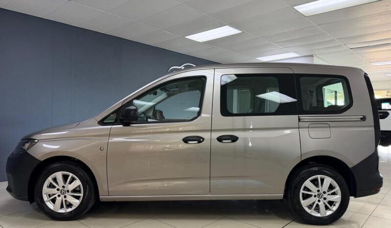 
								2023 Volkswagen Caddy Kombi 1.6i (7 Seat) full									